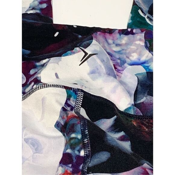 Old Navy active floral legging size medium￼ - Picture 5 of 5